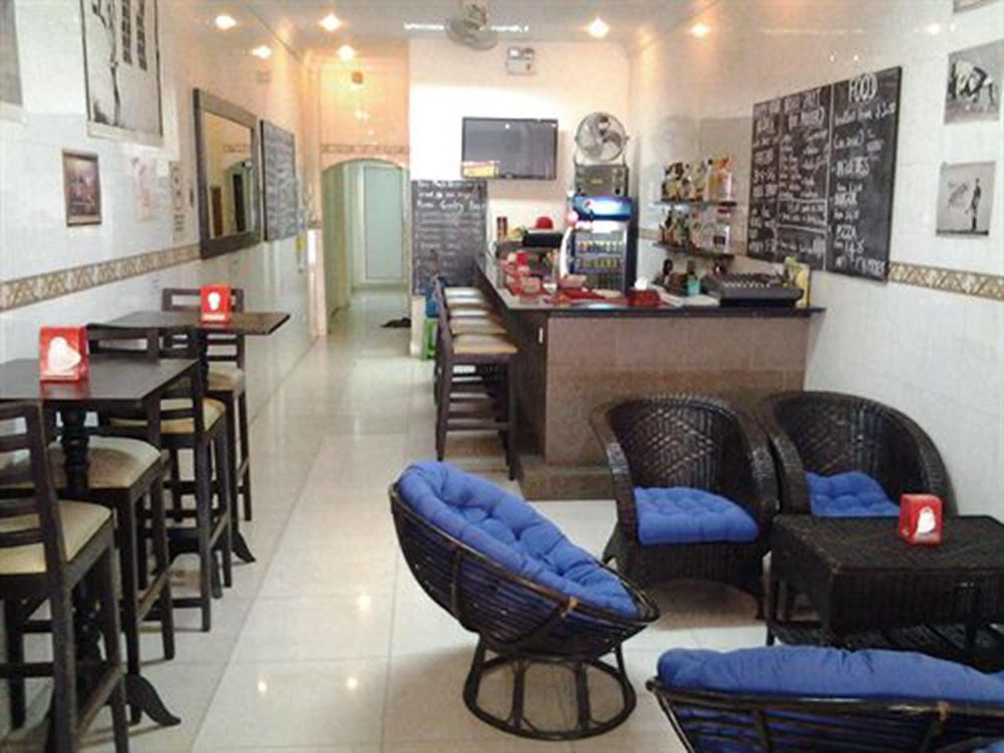 Riverside Backpackers Phnom Penh Exterior foto